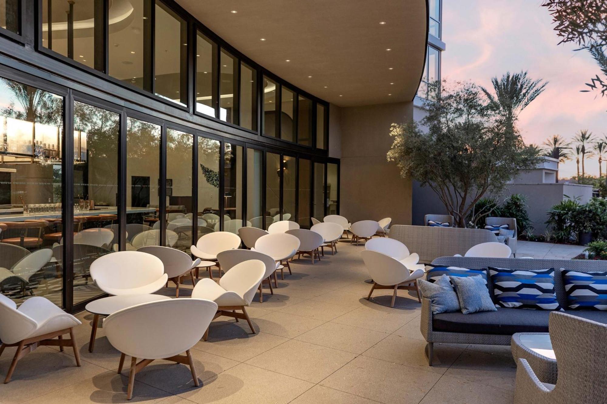 Le Meridien Pasadena Arcadia Exterior photo